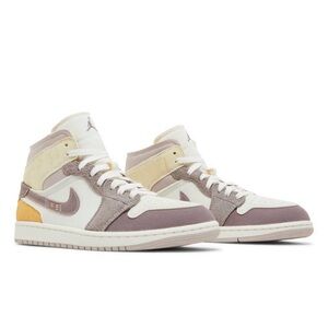 Air Jordan 1 Mid SE Craft ‘Inside Out - Taupe Haze’ 2023 size 12, men’s.
